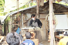 木材に触れる、木工・木端細工